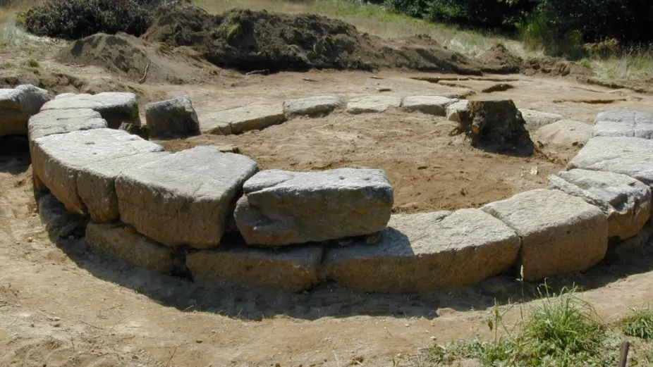 LE TOMBEAU DES MAZIERES