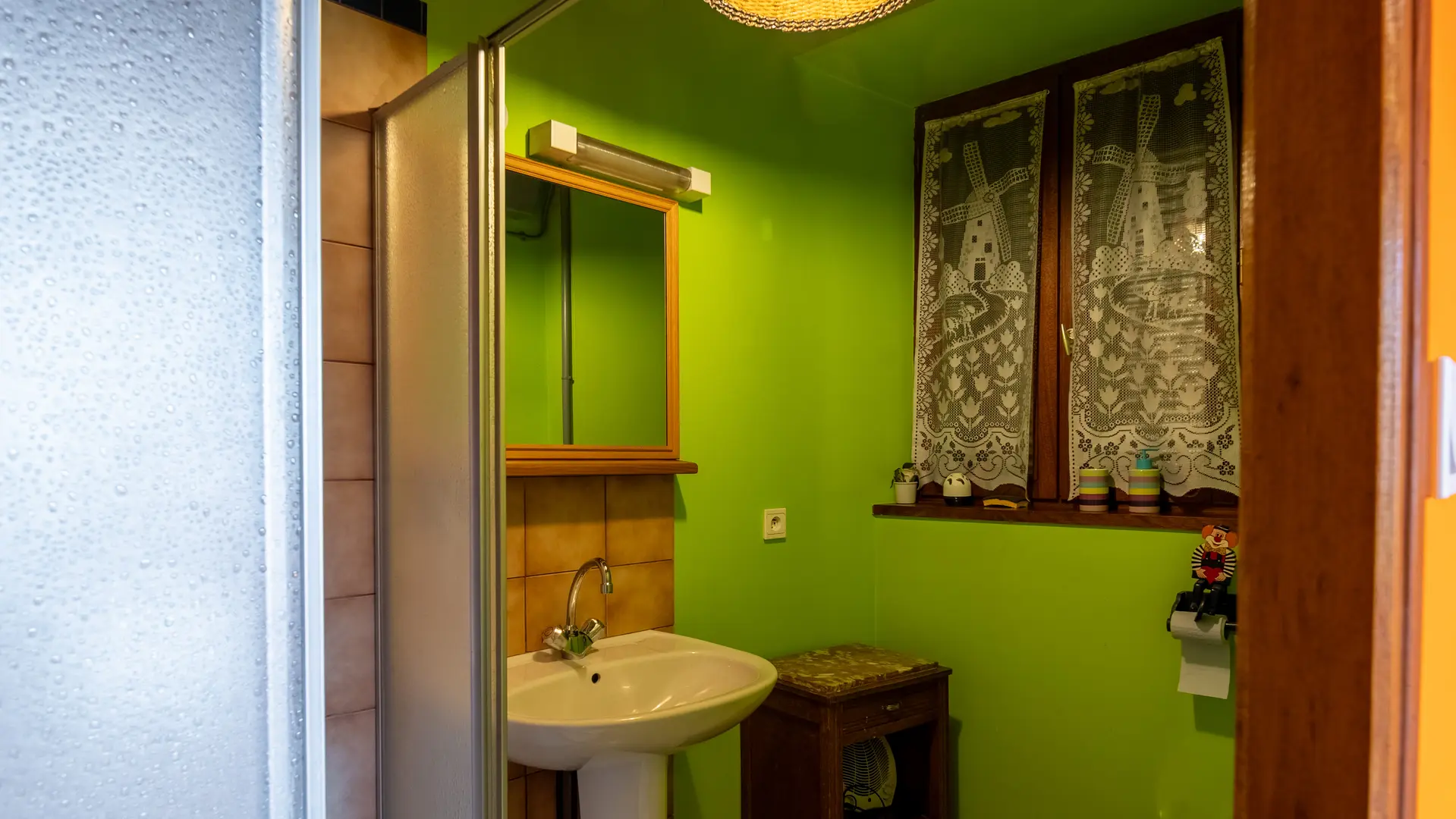 salle de bains mandarine