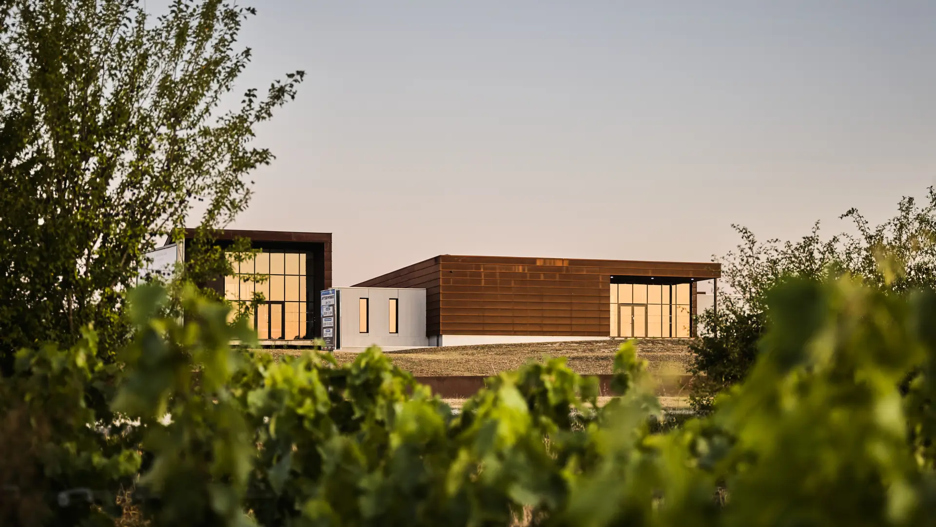 La Tour de Bessan vues ext  juin 2025