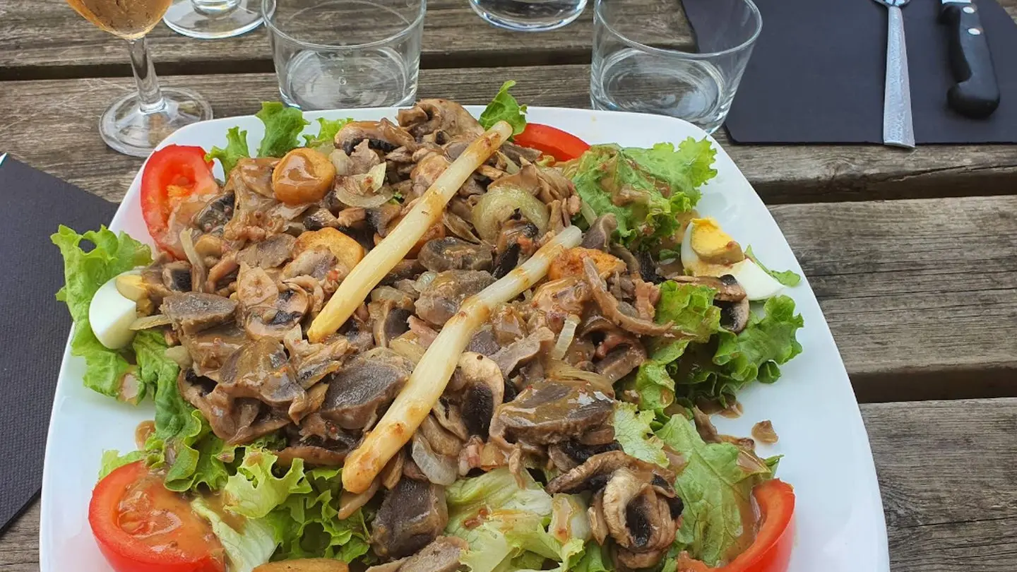 La Tour de Pise Pau Tourasse salade