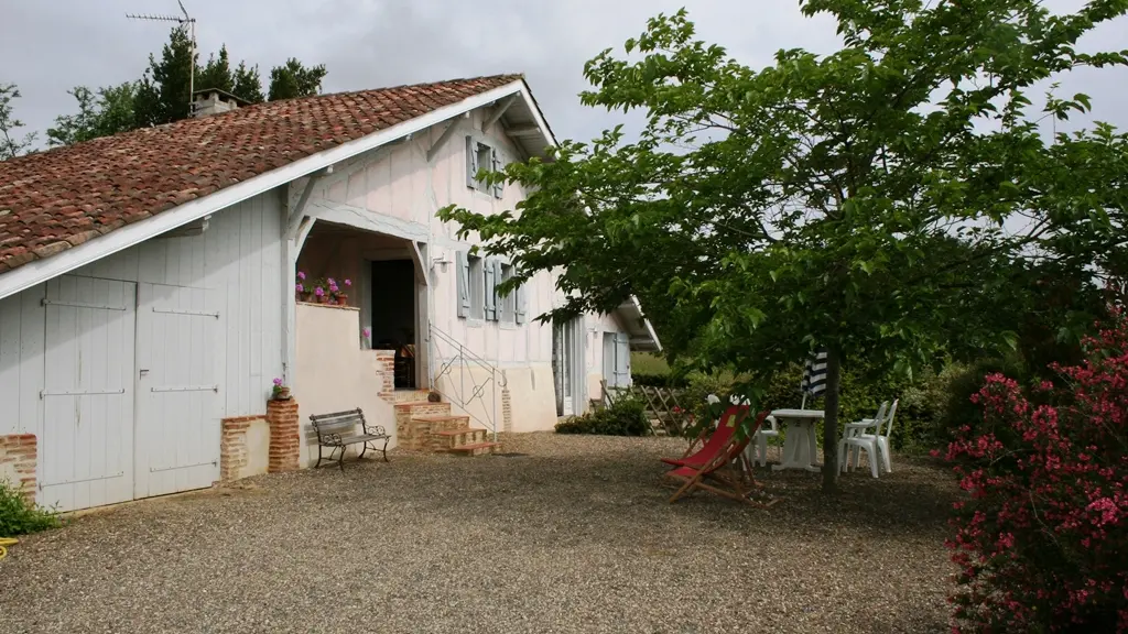 Lamarque Petit Rimbez - entrée parking