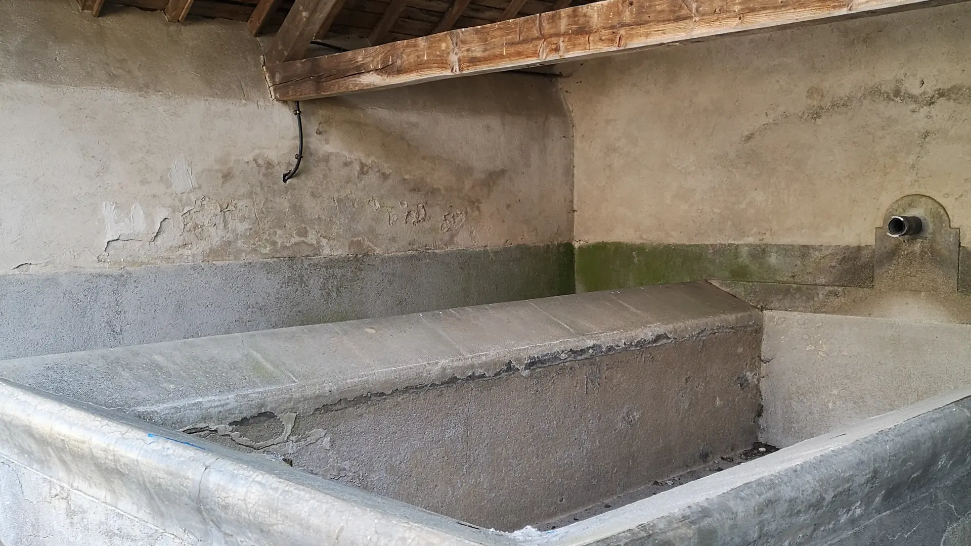 Lavoir - Tarnac © L Léonard