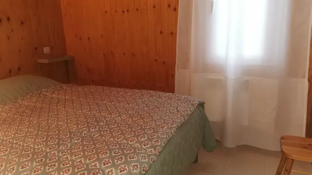 Le chalet Ostrya un chambre aux tons doux pour bien dormir - Moyenne