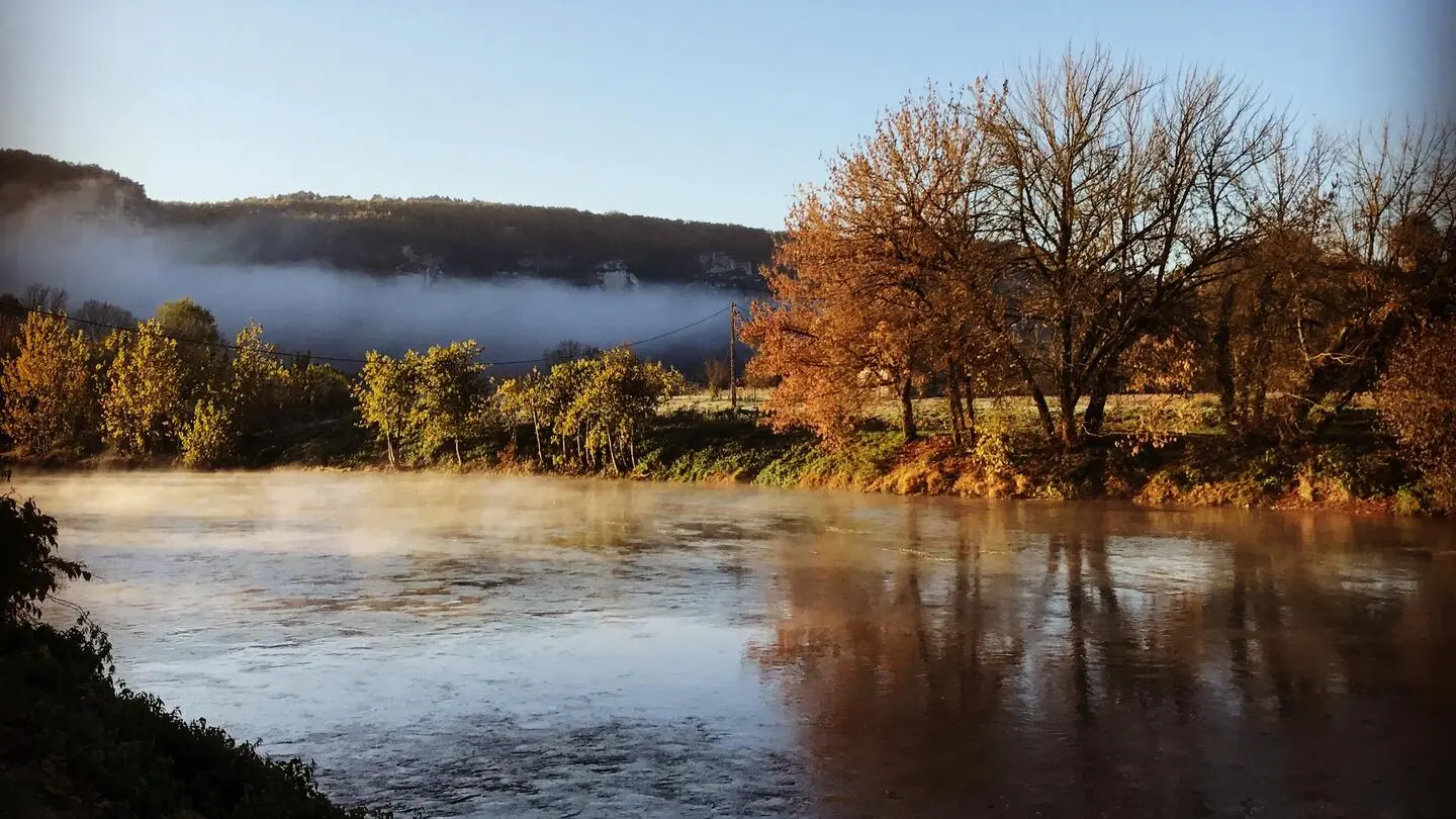 Les Eyzies-Bord de la Vézère-Automne