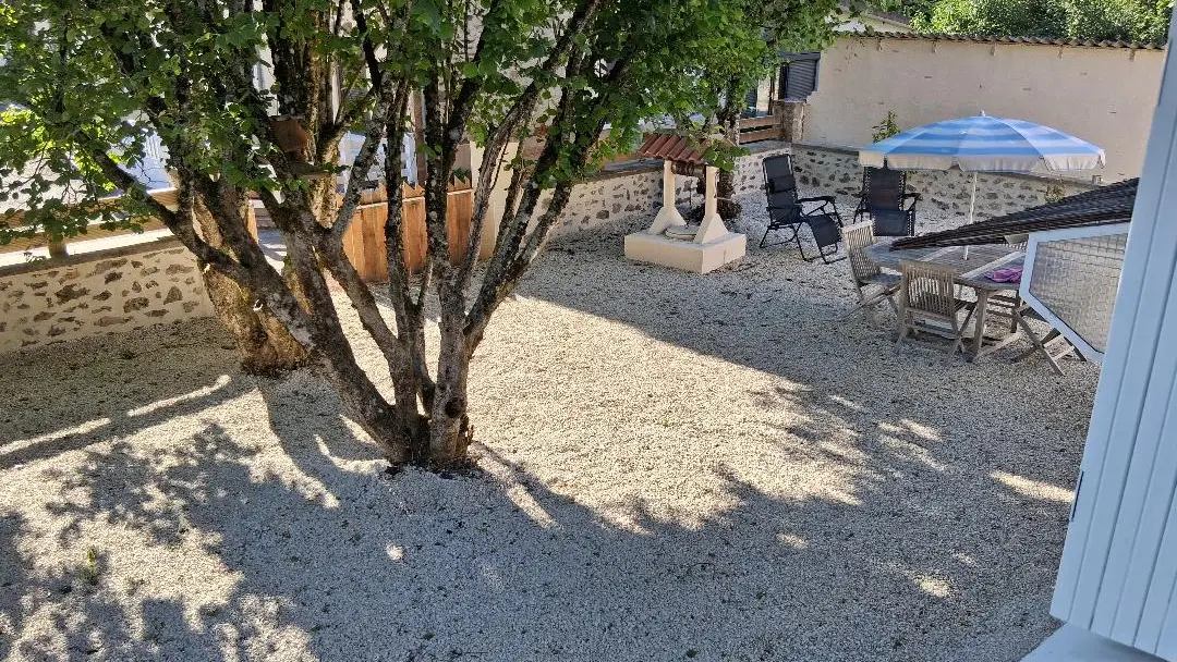 Gîte Les Noisetiers Verinas, Rochechouart