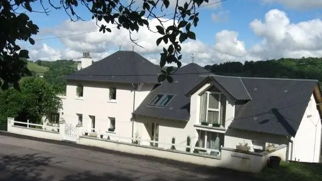 Maison Blanche rue 2