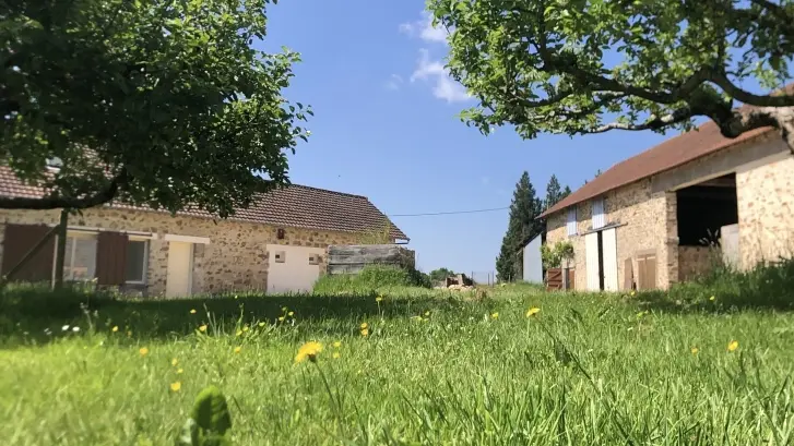 Maison et grange Gîte La Suite