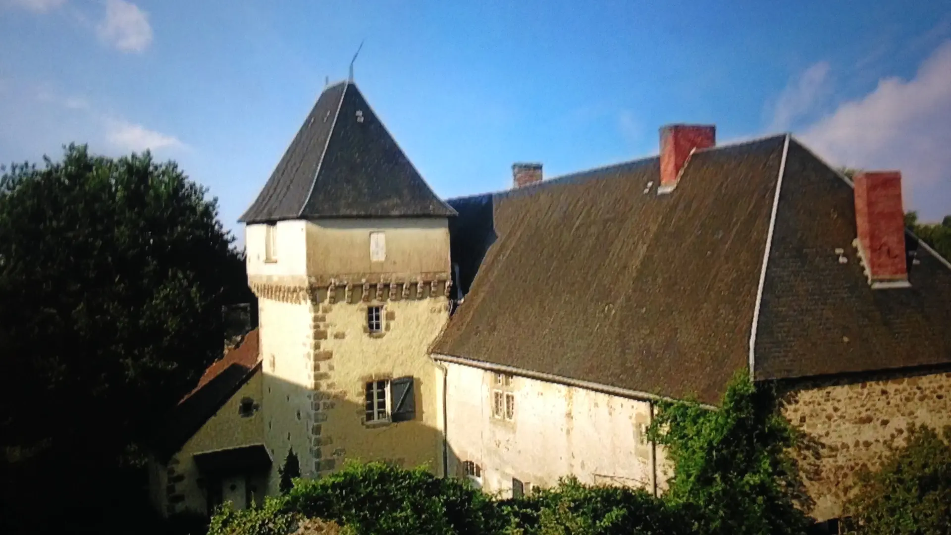 Montautre - logis seigneurial