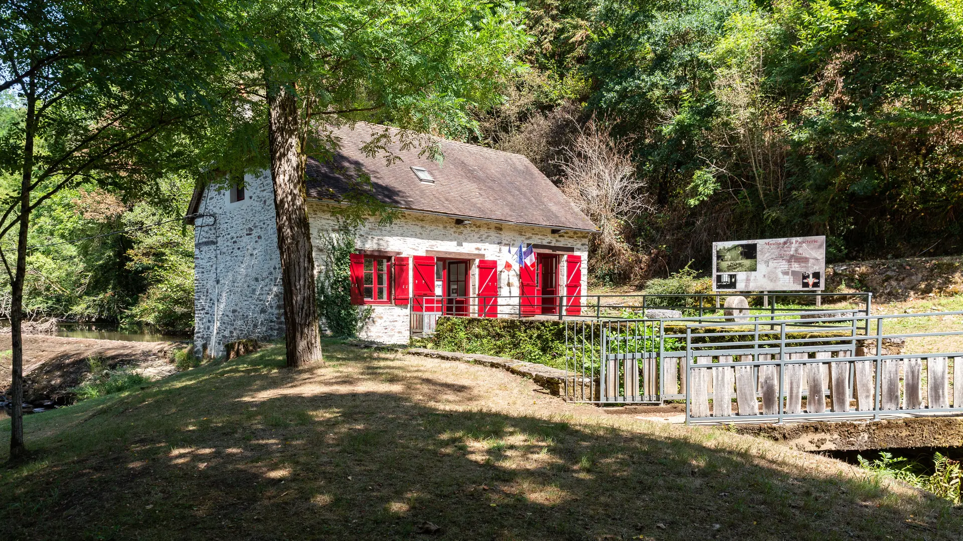Moulin de la Résistance - Moulin de la Papeterie - Beyssenac ©C.Bastiane - OT TDC