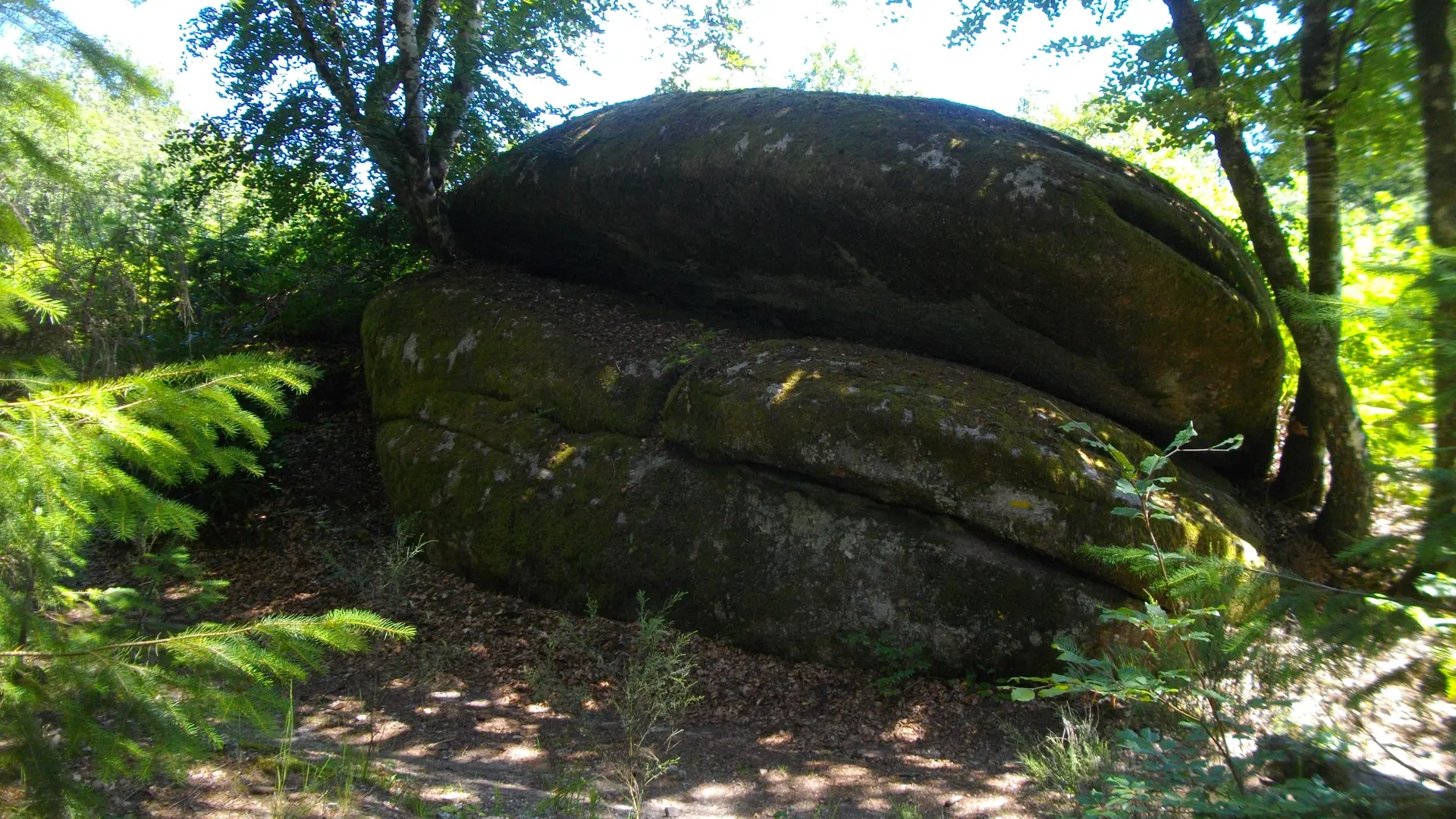 POIs5_Rocher_Poule_Victorien_Mendras