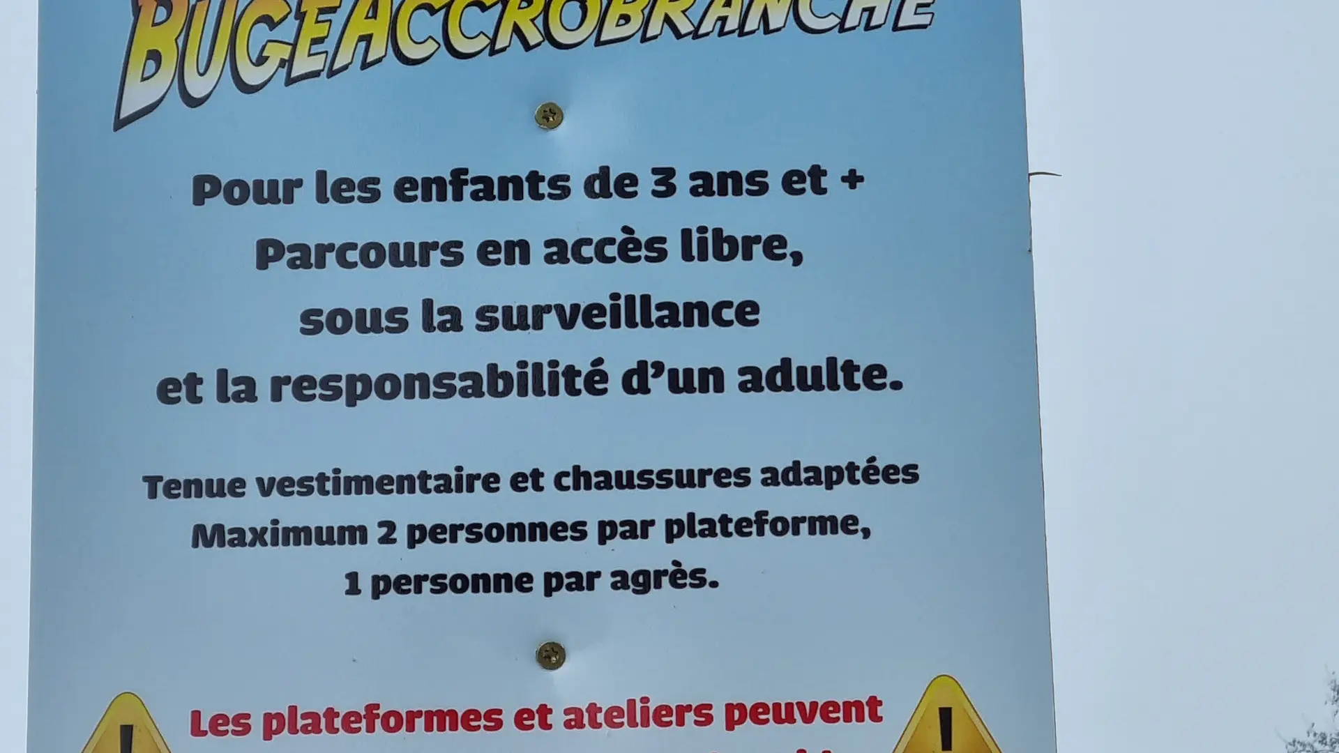 Panneau Bugeaccrobranche © L Léonard