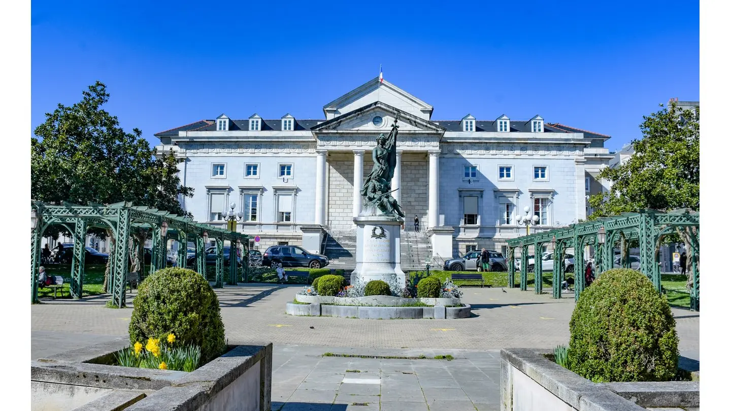 Palais de Justice - Pau