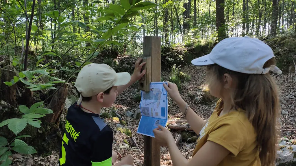 Parcours d'orientation en famille à La Geneytouse