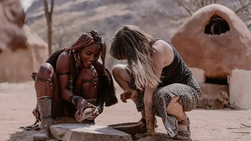 Ph_Extraites duDOSSIER ARTISTIQUE MELANIE MELOTFemme hImba MELANIE MELOT