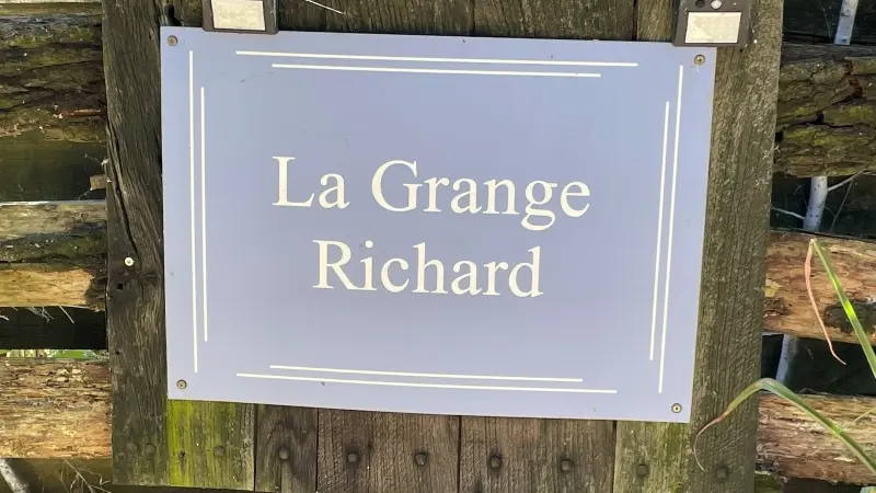Photo de l'entrée - Chambre d'hôtes La Grange Richard