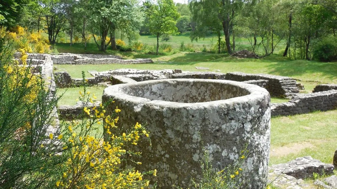 Photo_generale_-_Bugeat_-_circuit_VTT_39_-_Site_des_Cars_-_auteur_-_Gilbert_SALAT