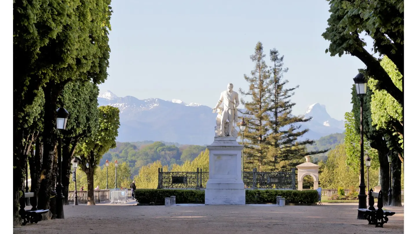 Place Royale - Statue d'Henri IV - Pau