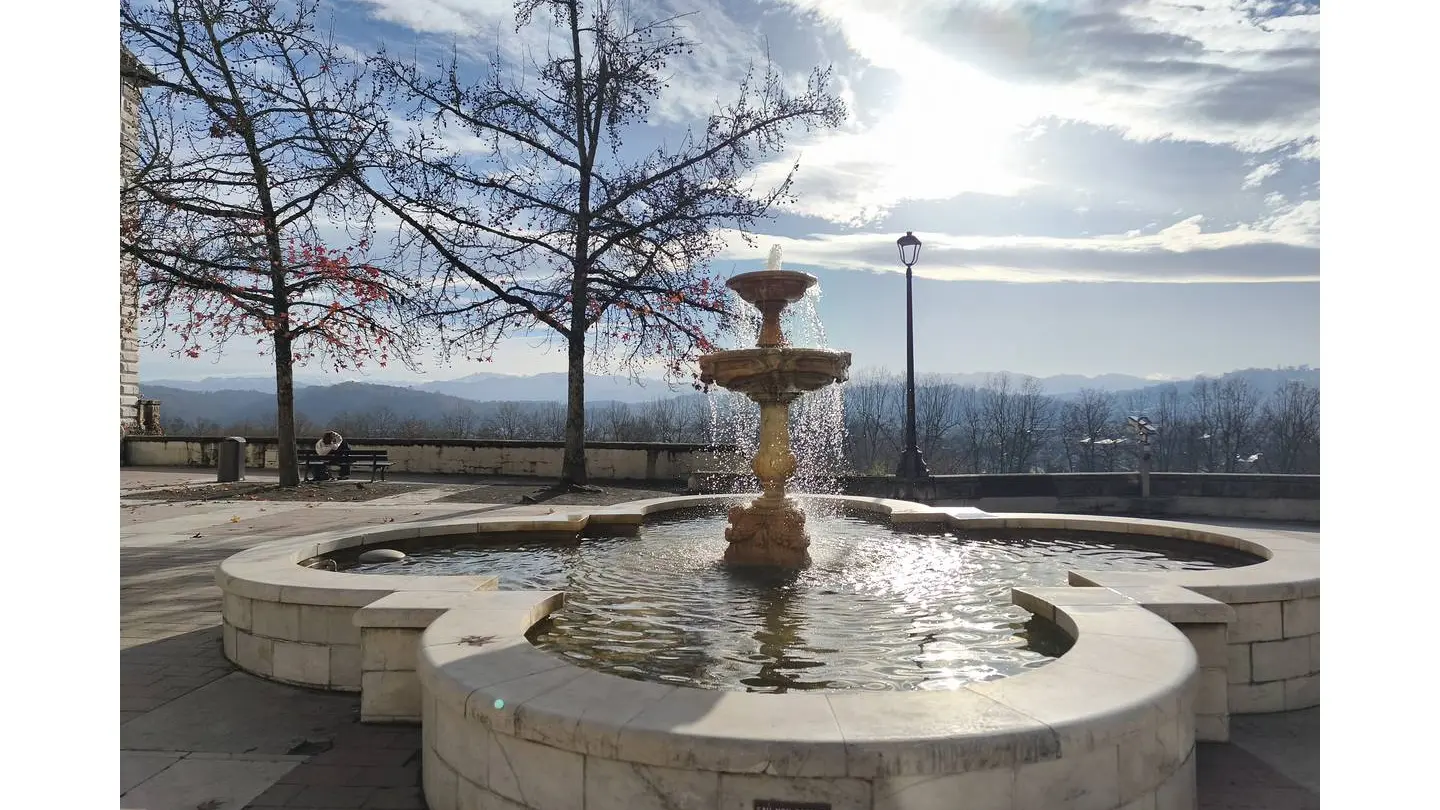 Place de la déportation Pau sud