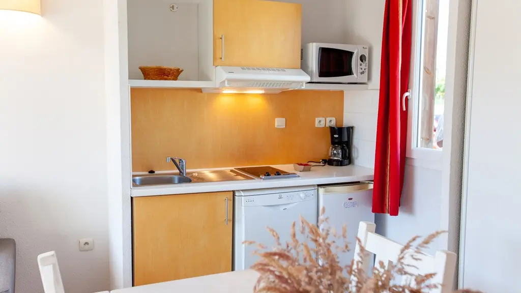 Rés Les Hameaux - T2 kitchenette