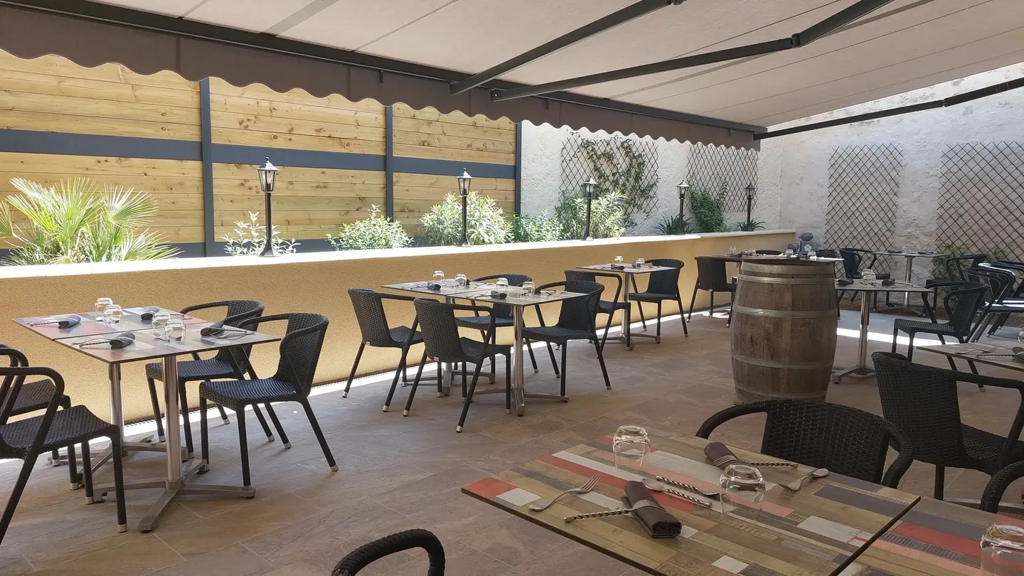 Restaurant-le-pressoir-cour-intérieure