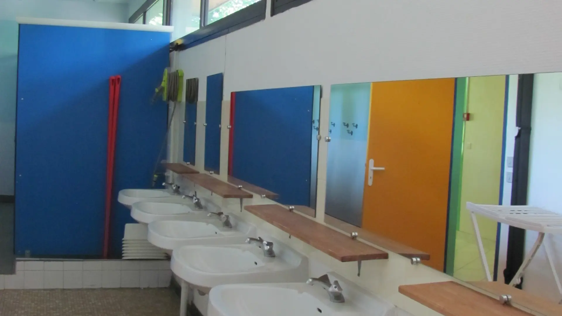 Sanitaires grand côté