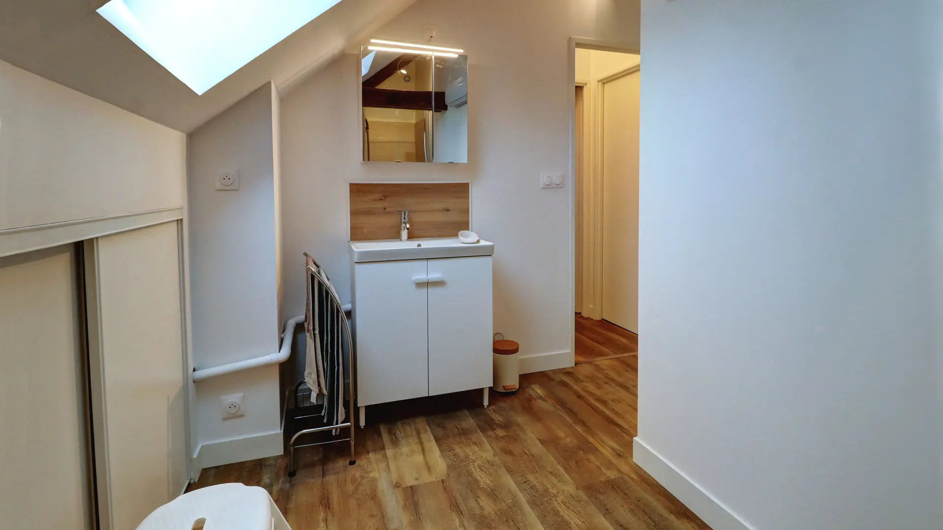 Salle de bain 1 - 02 - Gîte La Suite