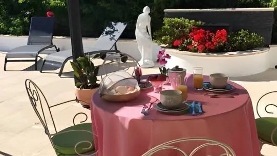 Terrasse petit déjeuner