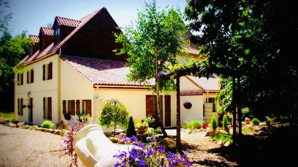 The Lodge bis