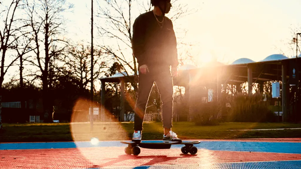 skateboard electrique base nautique et de plein air (1)