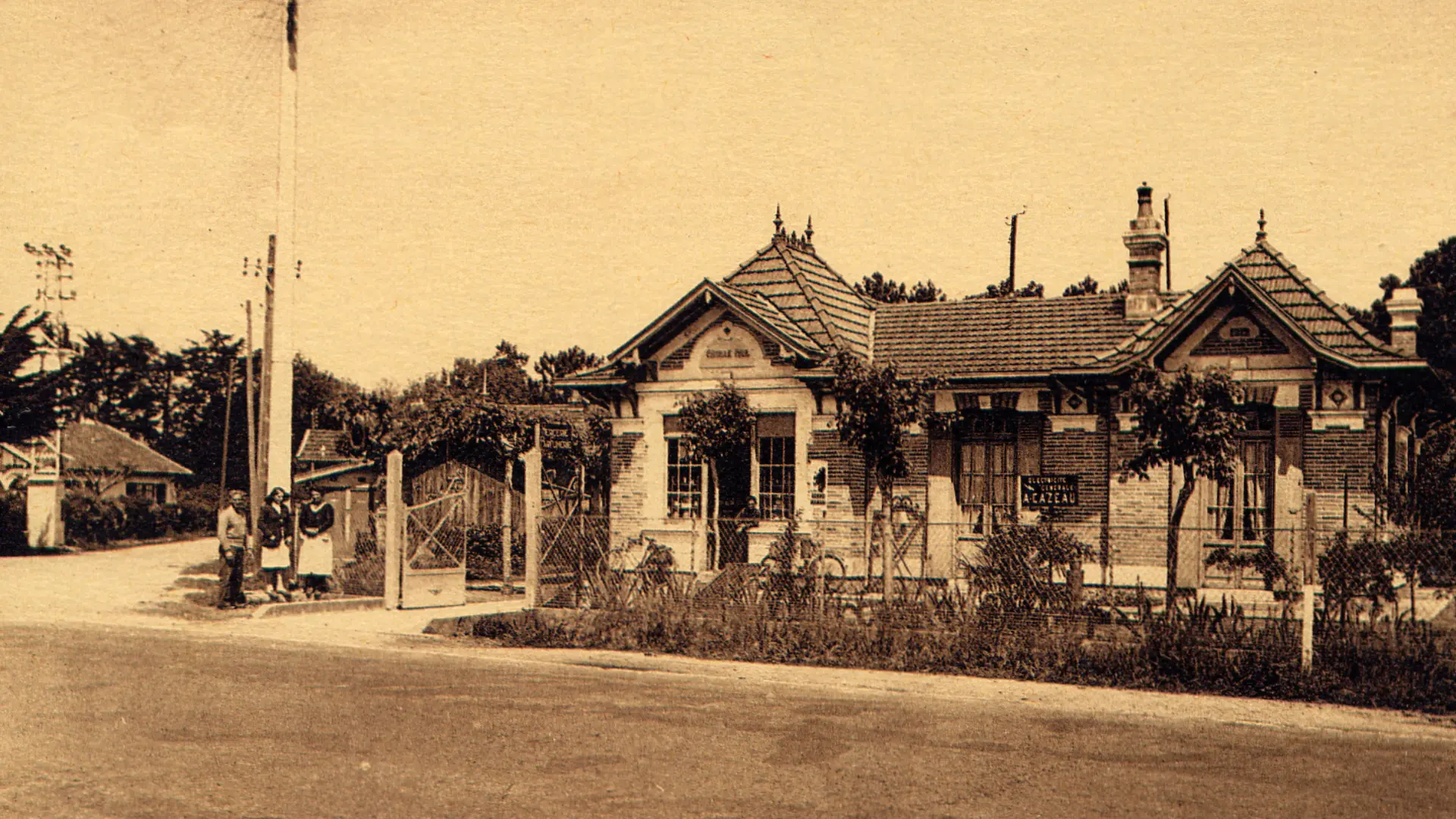 Villa angle Tassigny et avenue de la Plage - Actuellement Office de Tourisme de Gujan-Mestras