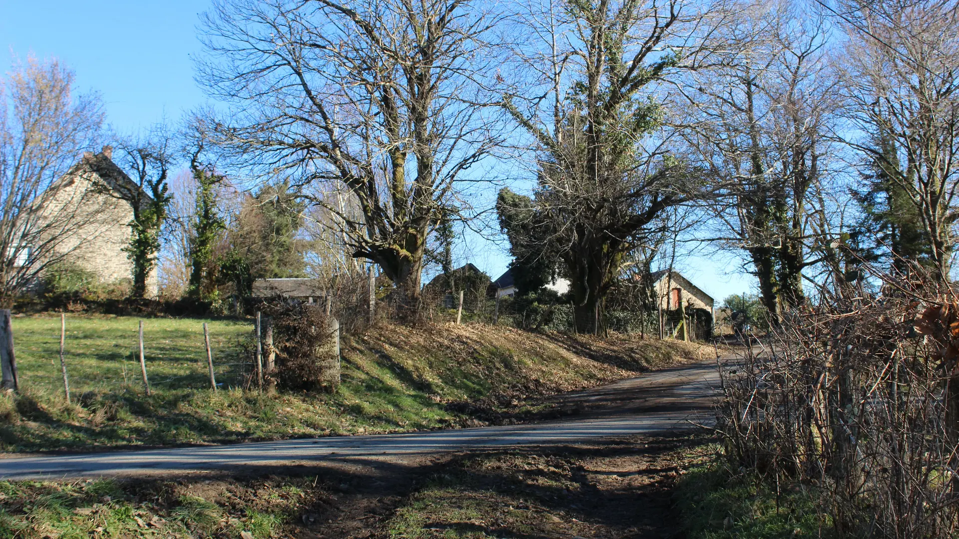 Village du Chataigner - Eyburie © JL OT TDC (3)