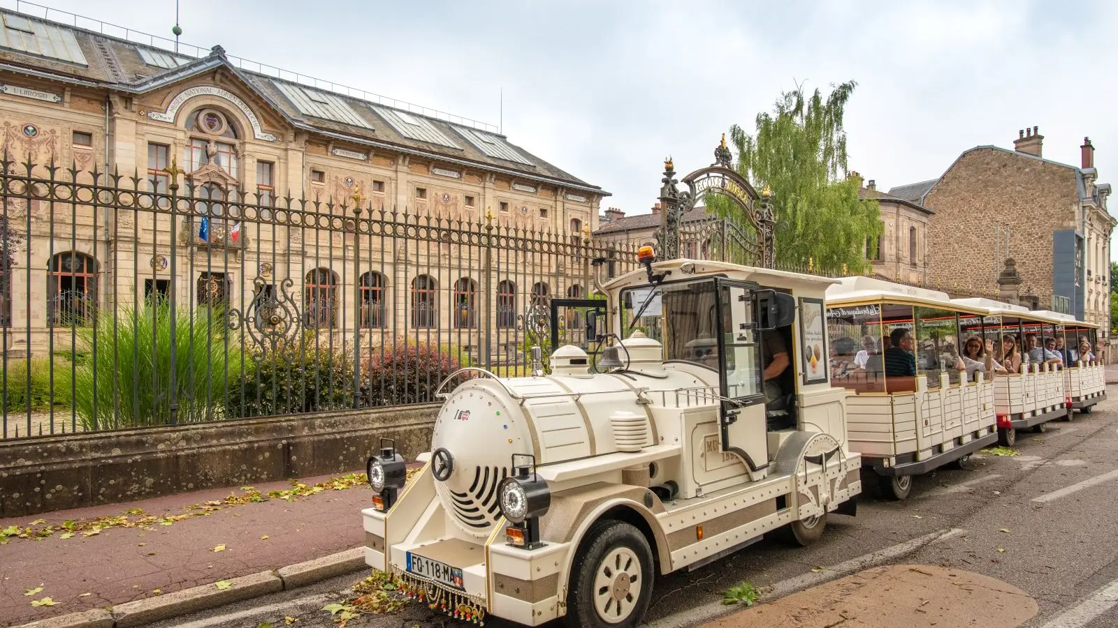 Visite-groupe- PetitTrainTouristiqueLimoges-07-2035©OTI Limoges-Hdegrandpre-33
