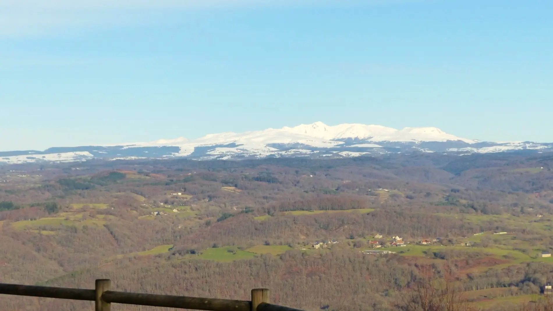 Vue Sancy Auvergne panorama des Orgues©OT BORT