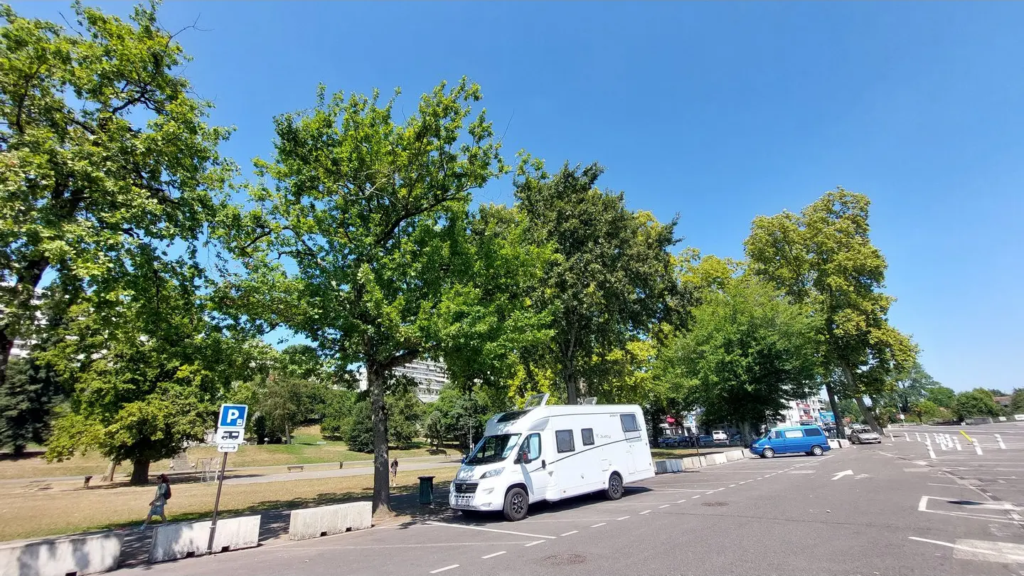 aire de camping car stadeTissié - Pau