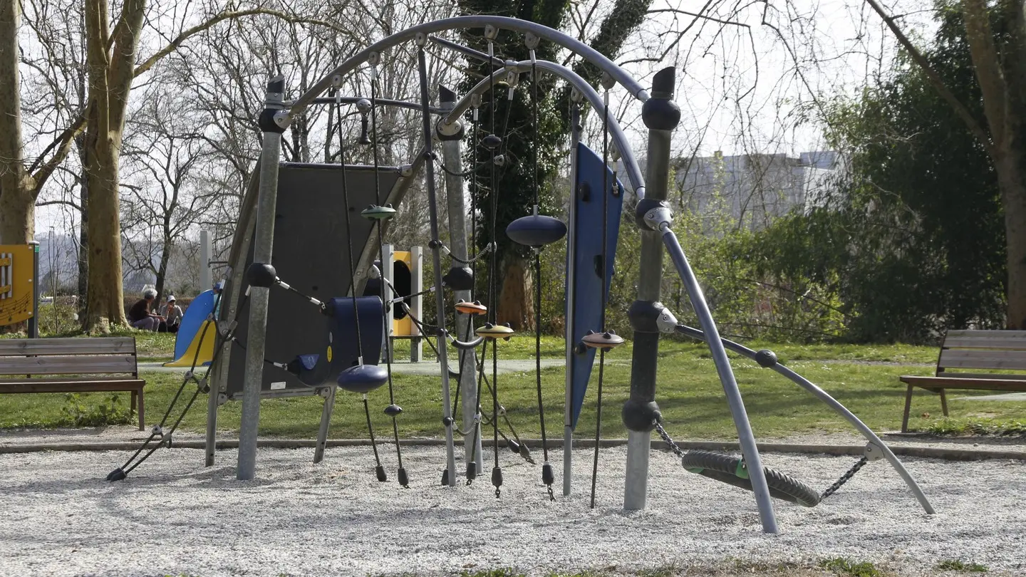 aire de jeux berges du gave 02