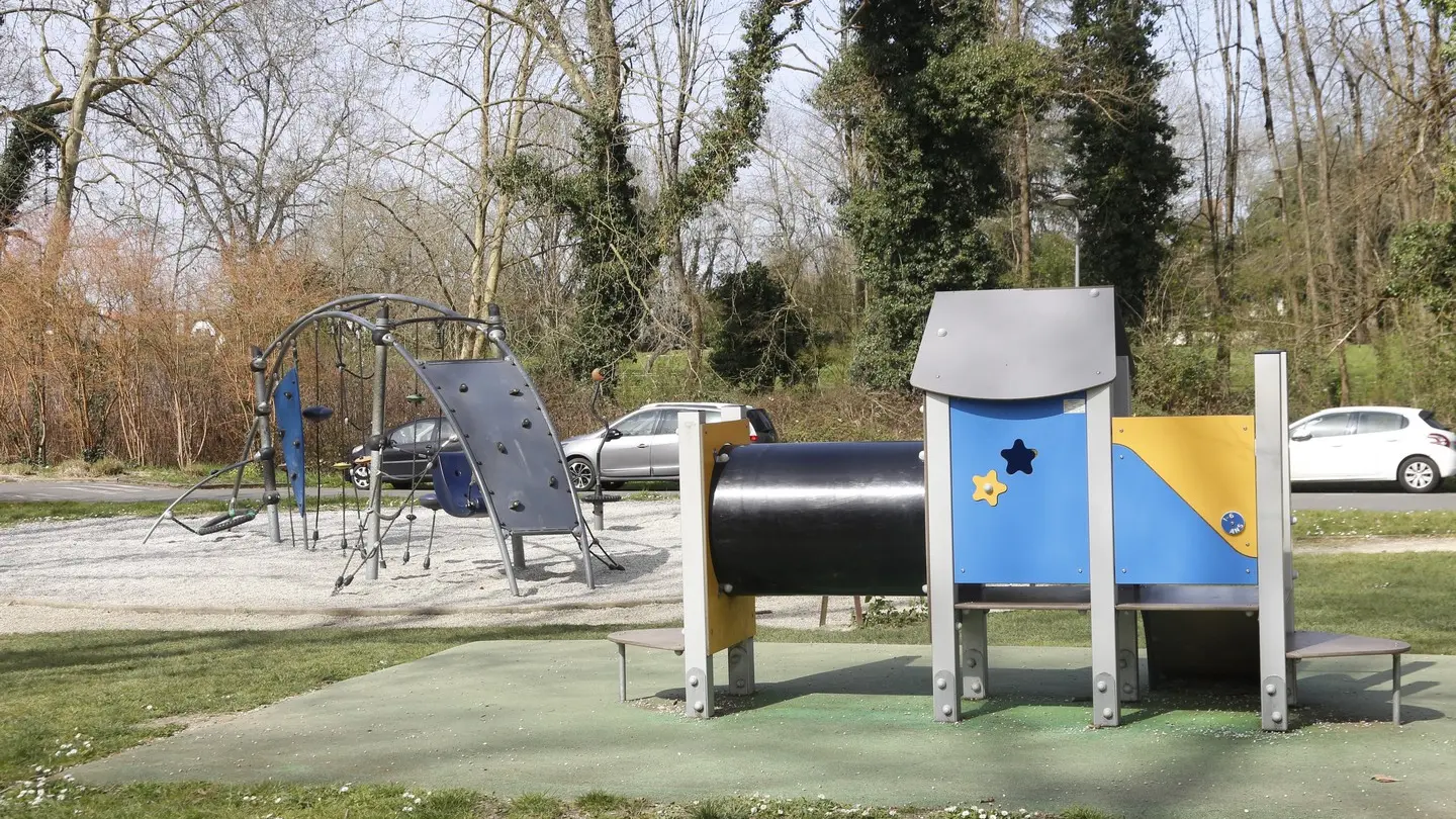 aire de jeux berges du gave 04
