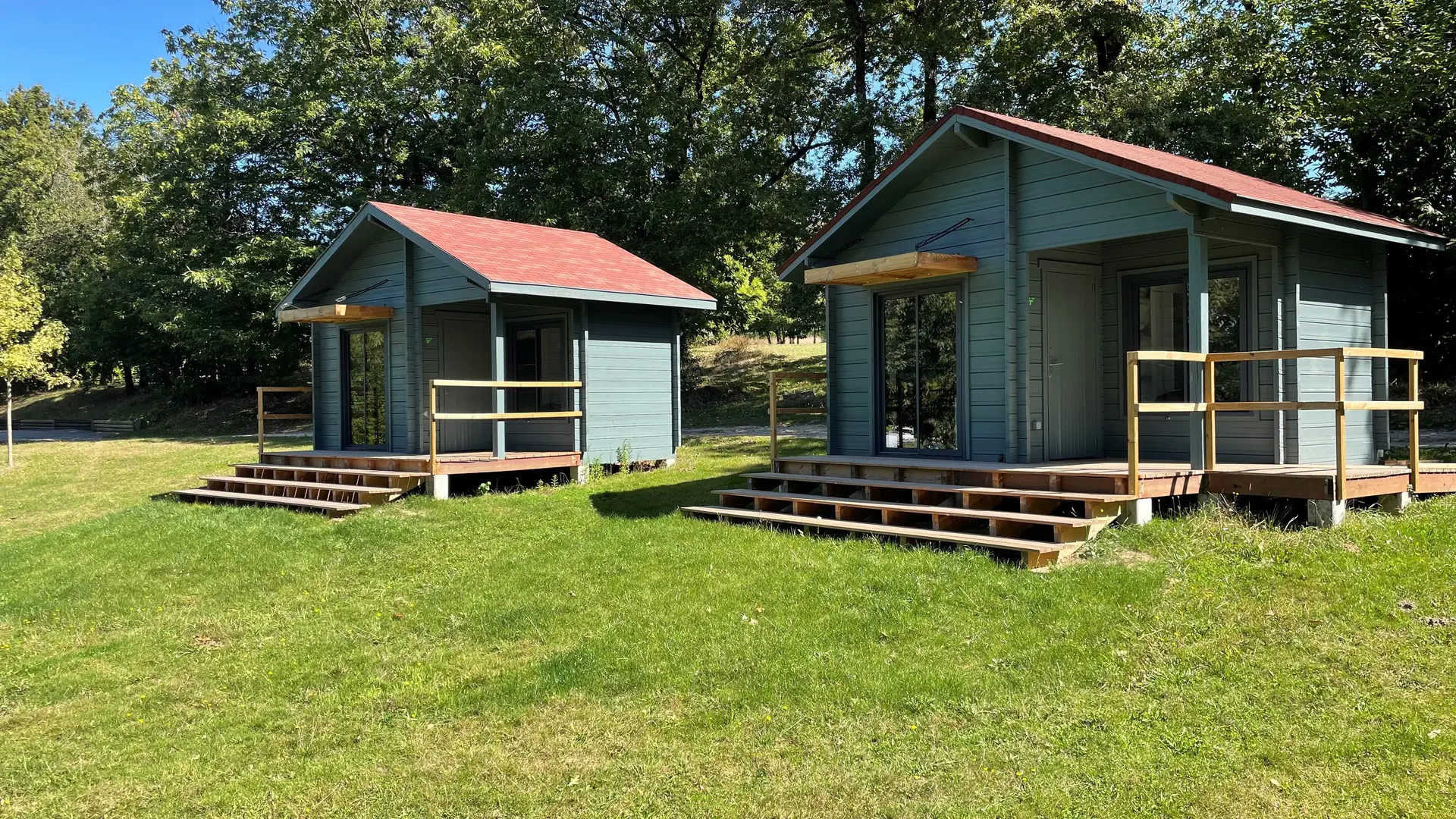 Hameau de chalets au camping de la lande