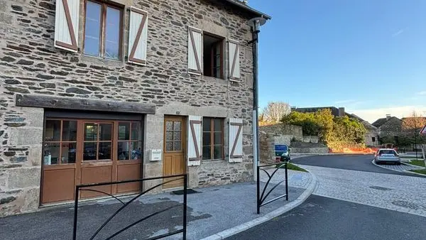 b642f319f7e1cf44f4d595244d104e71b038e979