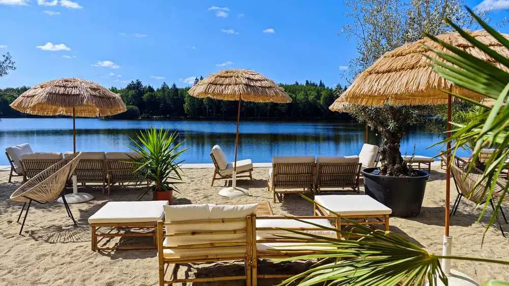 bar-de-plage-ussel-cote-lac (1)