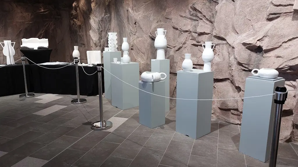 Exposition musée UREKA - Le Kaolin, de la carrière à la porcelaine