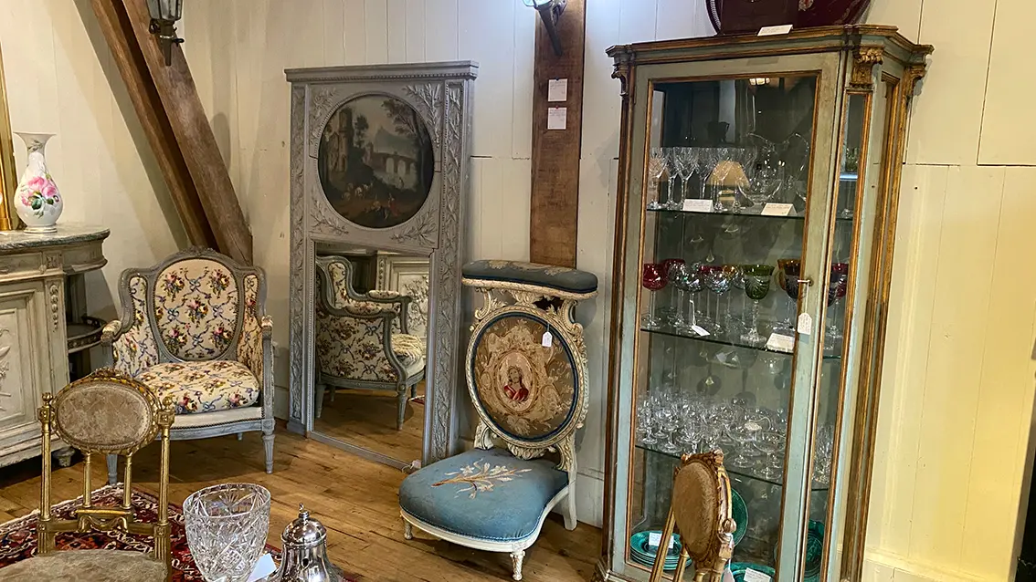 Le Chat Rouge - Antiquaire
