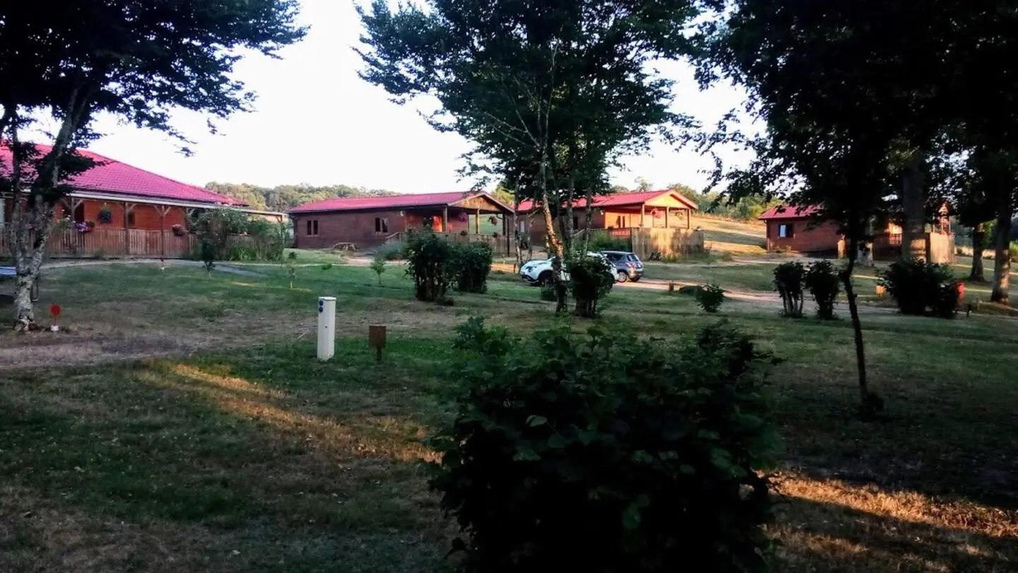Camping de Sagnat Les pignons verts