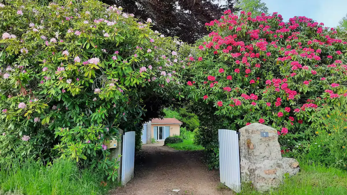 Bienvenue, entrée de la propriété