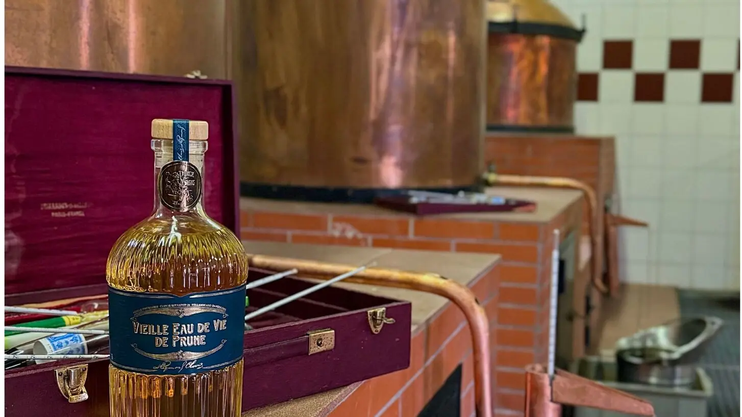 distillerie-clovis-reymond-distillation-villamblard-tourisme