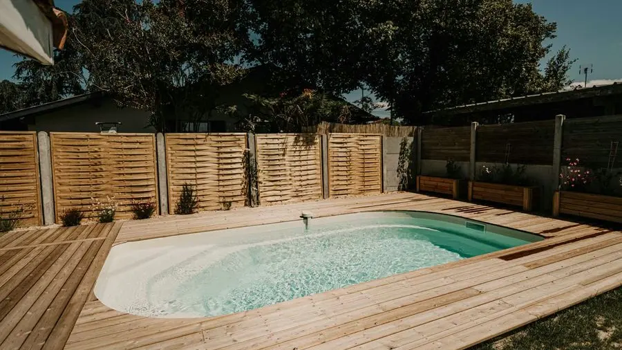 extérieur piscine [800x600]