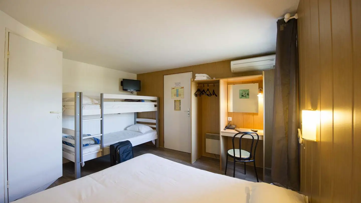 Brit hôtel - chambre 1