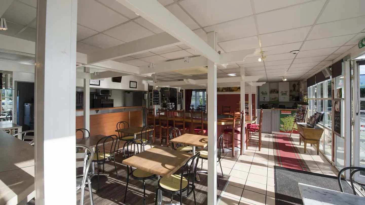 brit hôtel - salle restaurant