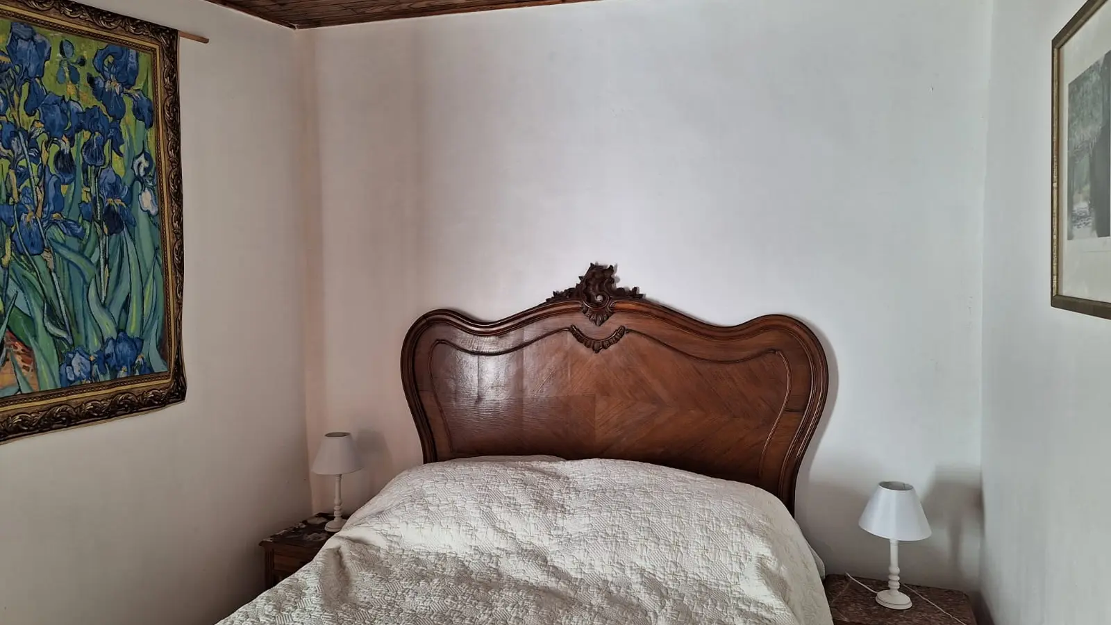 Grand lit bedroom
