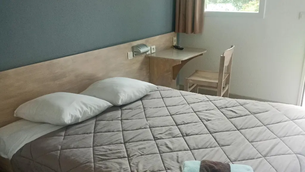 hotel montaigne  chambre