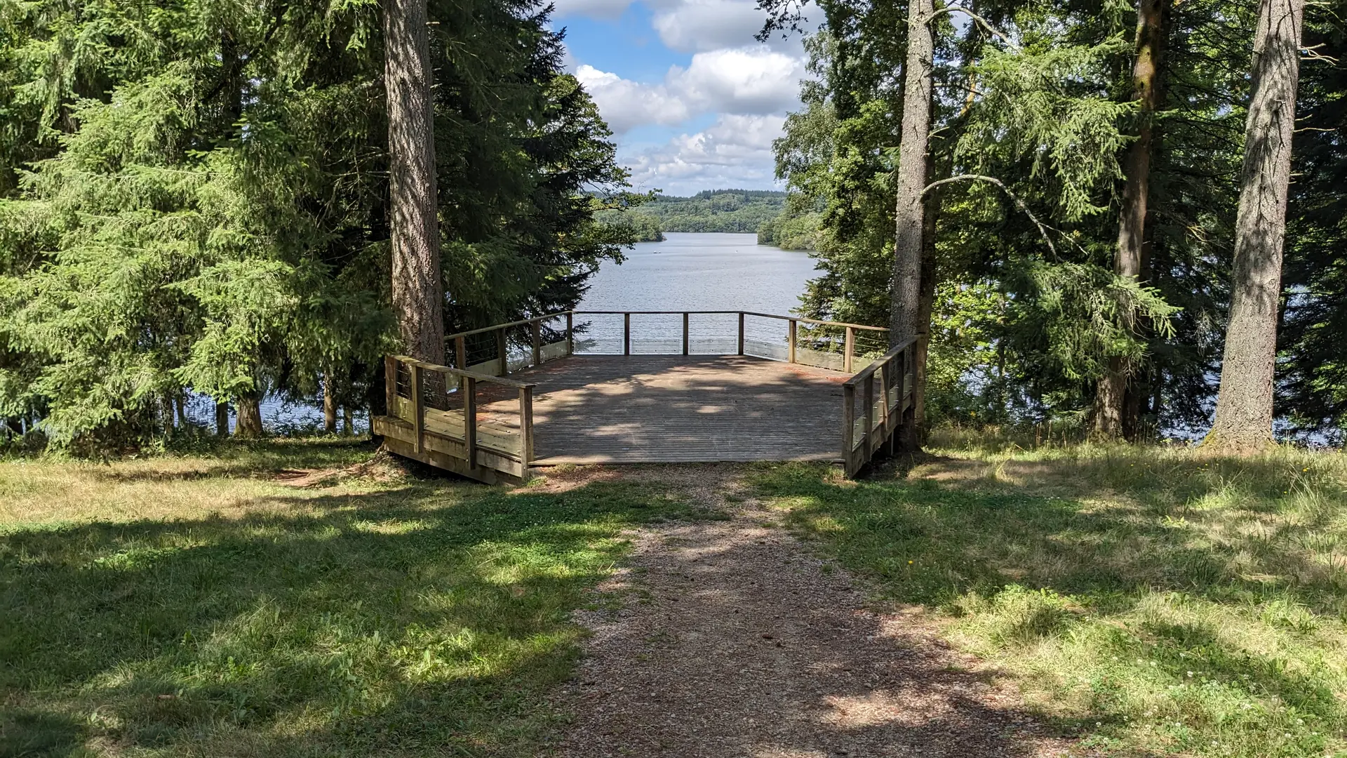 jetté site de Santrop - Lac de St Pardoux
